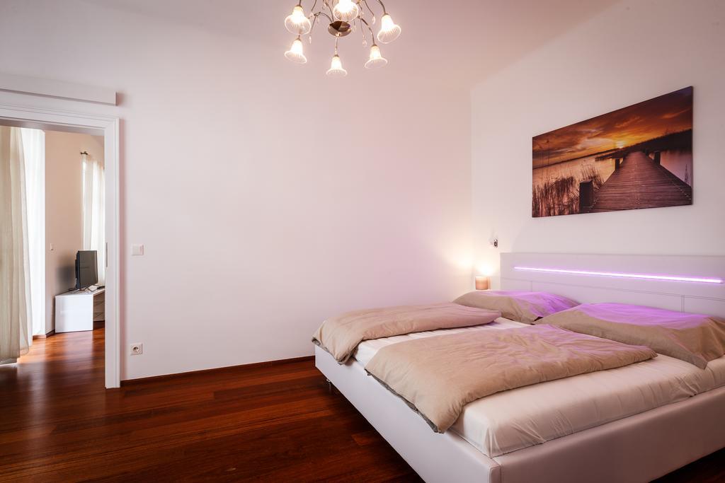 Apartment Operngasse Premium In Your Wien